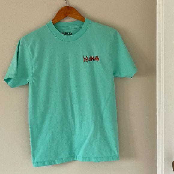 def leppard Band Rock T-Shirt Bright Pastel Size Small Embroidered Streetwear - Picture 1 of 7